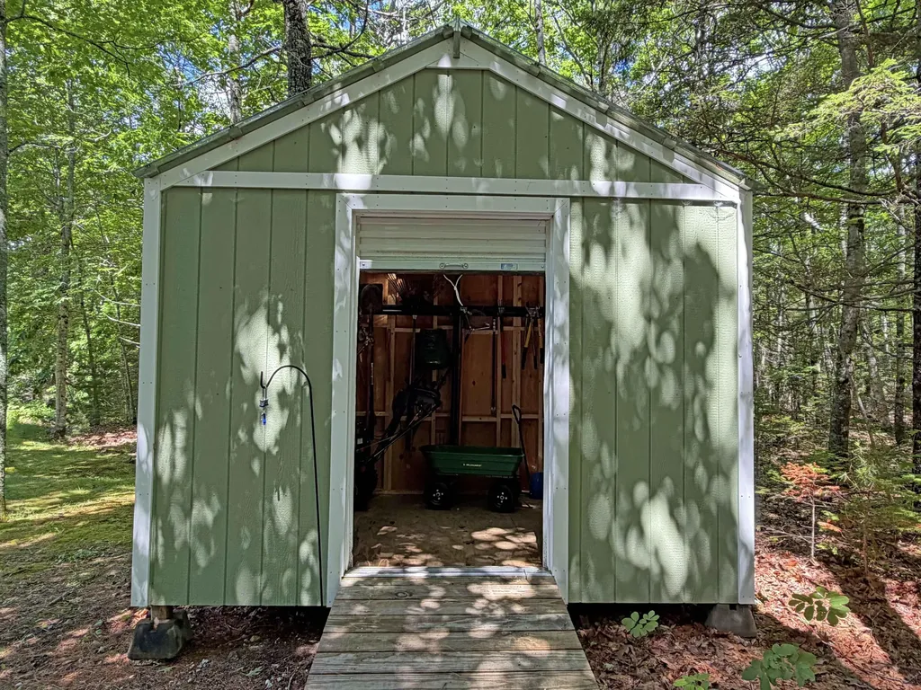 21 Fenwick Way Ellsworth ME 04605