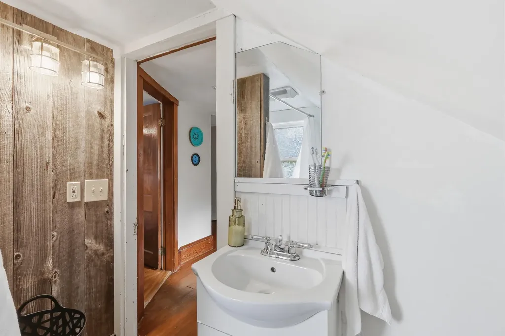 45 Pleasant Street Winthrop ME 04364