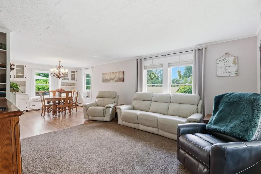 45 Pleasant Street Winthrop ME 04364