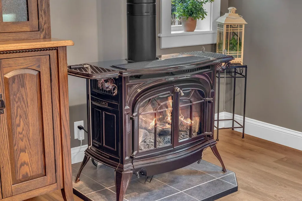 219 Middle Road Skowhegan ME 04976