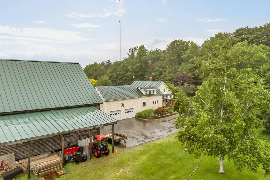 219 Middle Road Skowhegan ME 04976