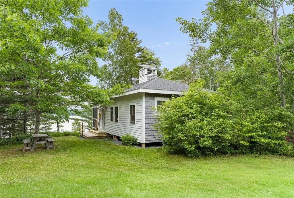 111 Franks Flat Sedgwick ME 04676