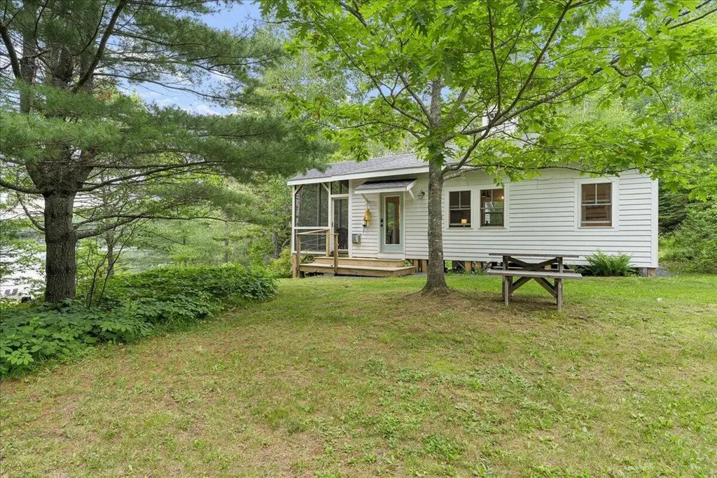 111 Franks Flat Sedgwick ME 04676
