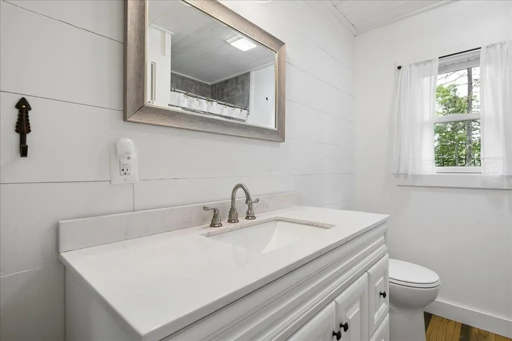 111 Franks Flat Sedgwick ME 04676