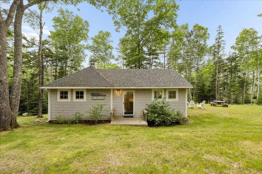 111 Franks Flat Sedgwick ME 04676