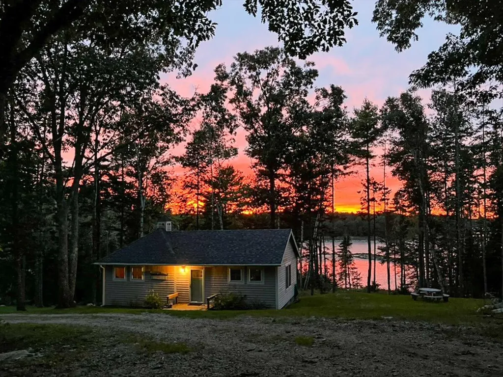 111 Franks Flat Sedgwick ME 04676