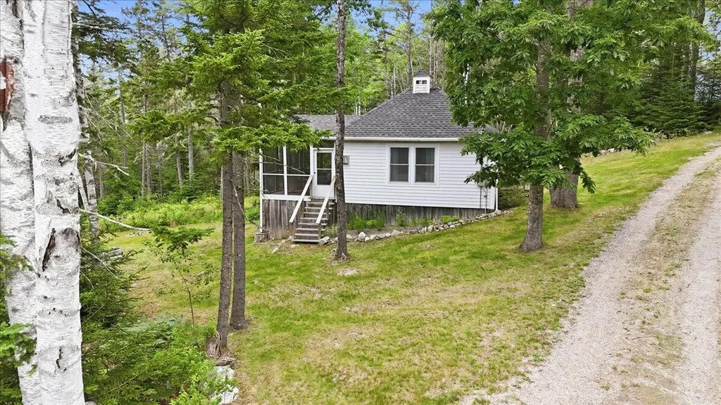 111 Franks Flat Sedgwick ME 04676