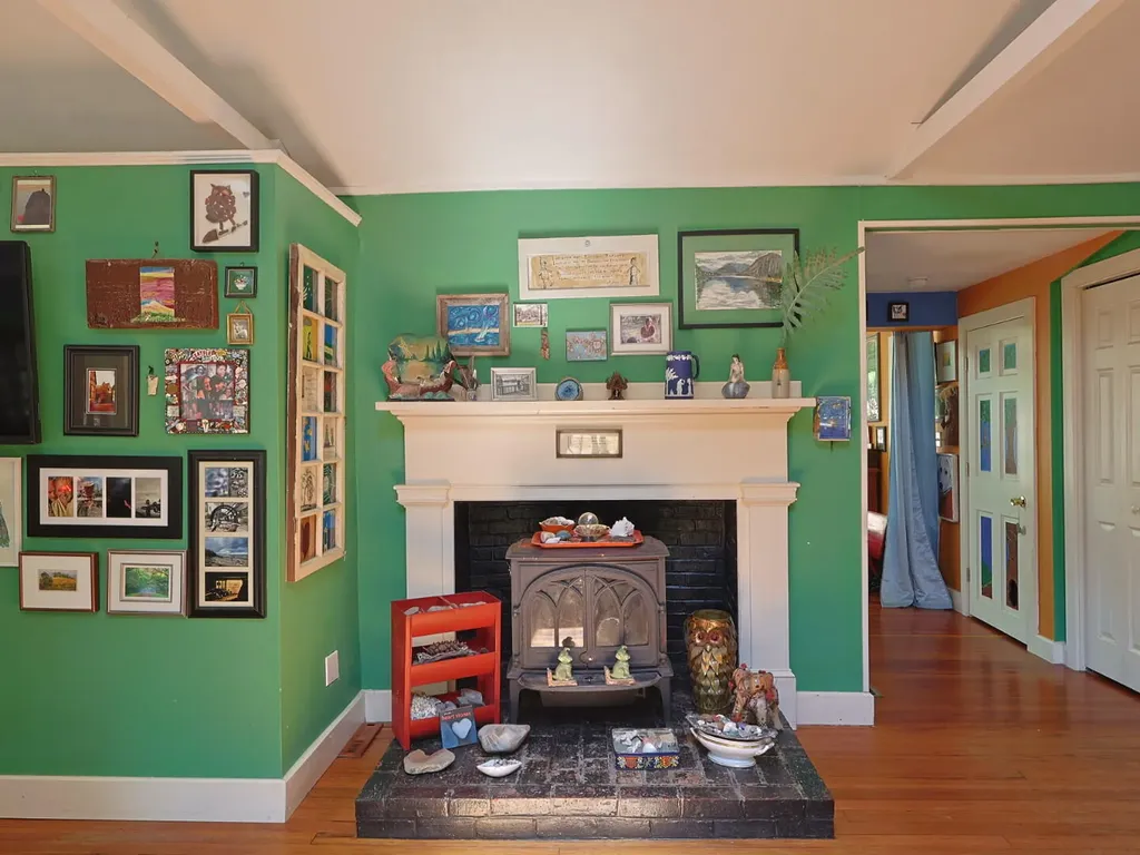 592 Belfast Road Camden ME 04843