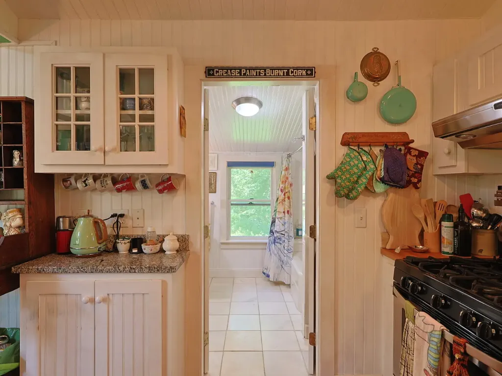 592 Belfast Road Camden ME 04843
