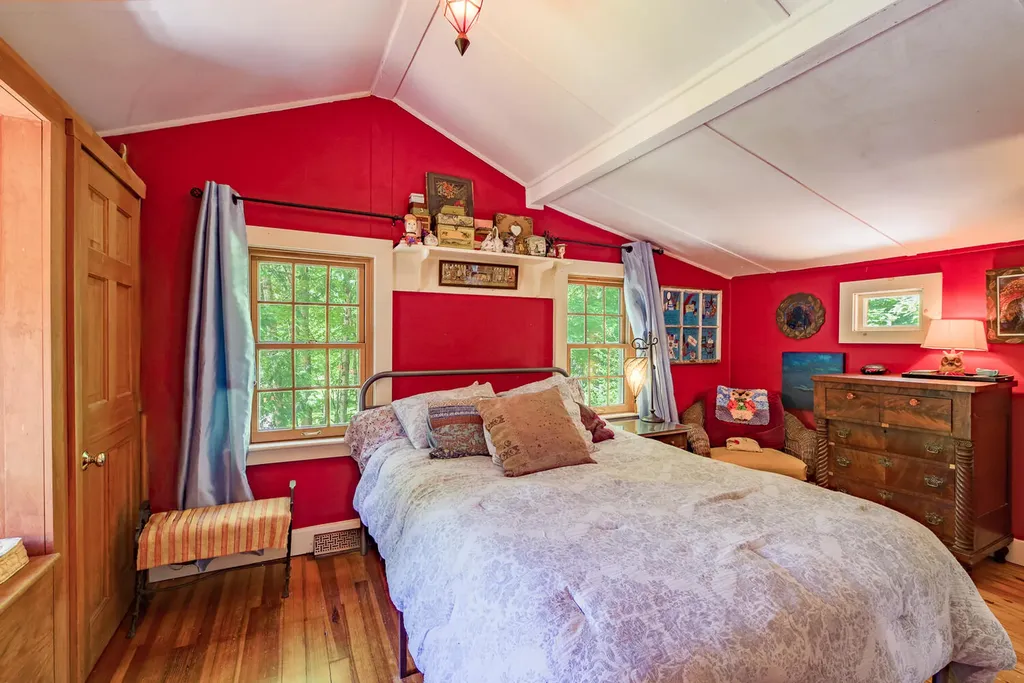592 Belfast Road Camden ME 04843