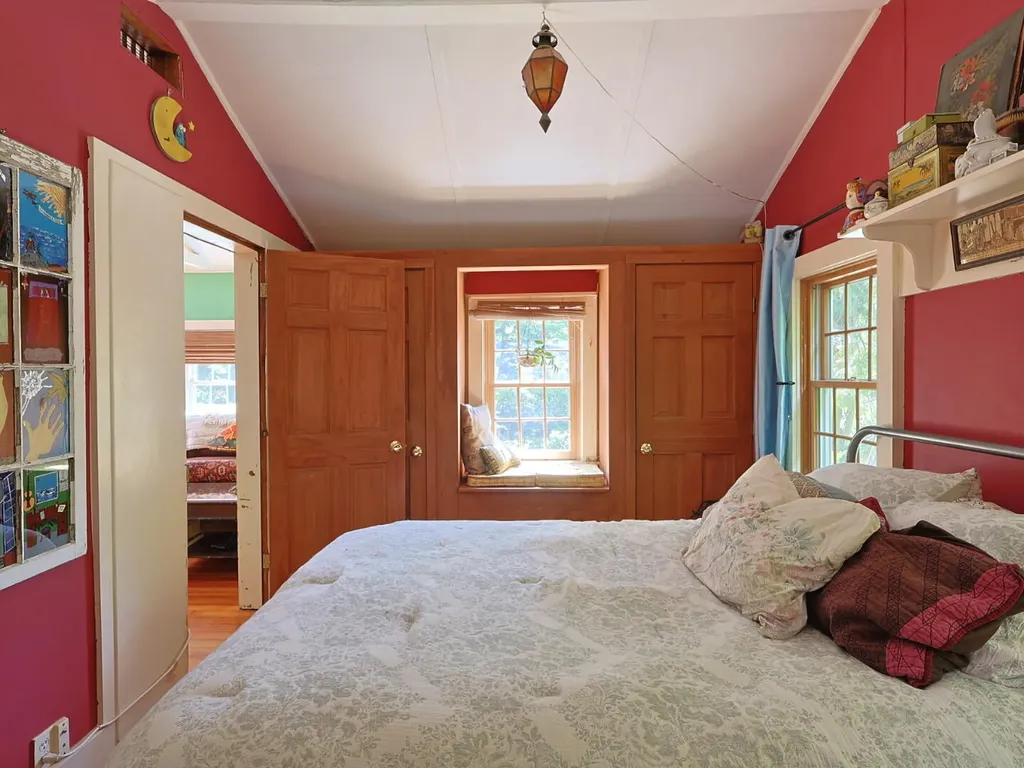 592 Belfast Road Camden ME 04843