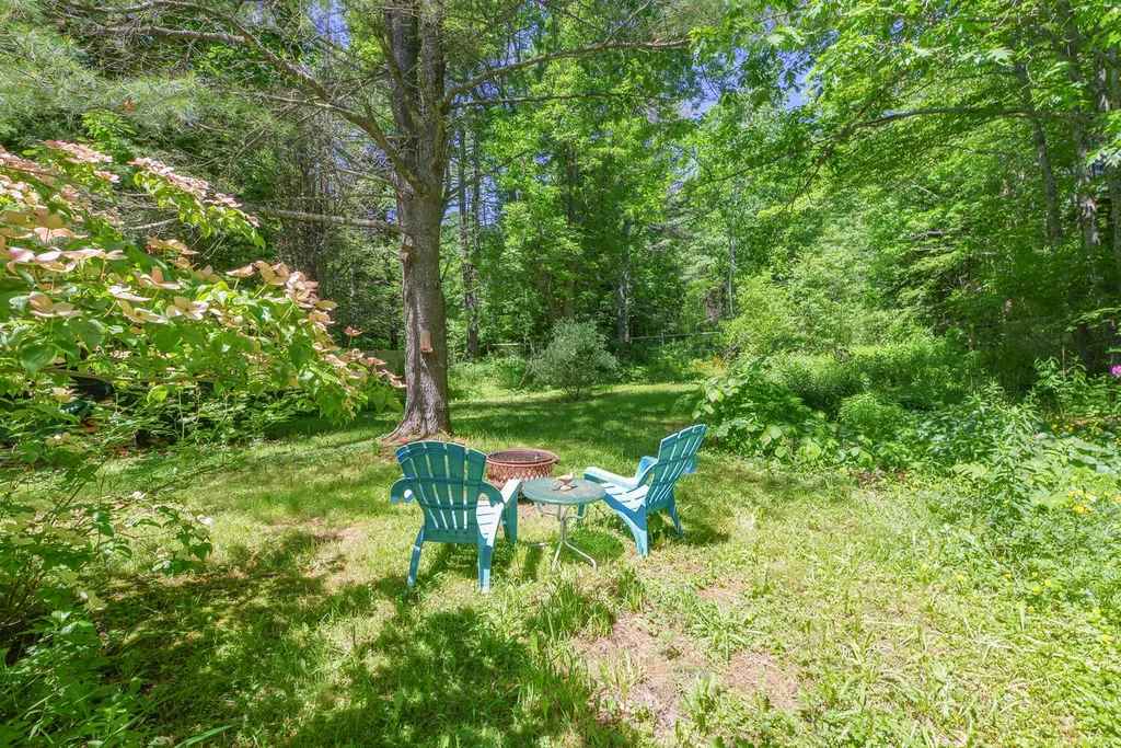 592 Belfast Road Camden ME 04843