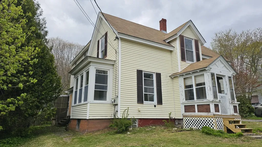 35 Bridge Street Topsham ME 04086