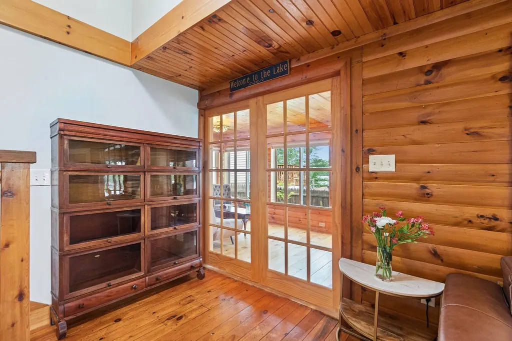 32 E Eleanor Avenue Standish ME 04084