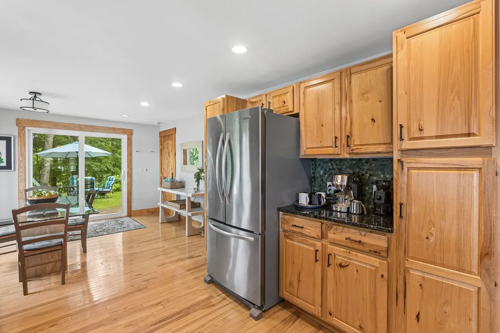 32 E Eleanor Avenue Standish ME 04084