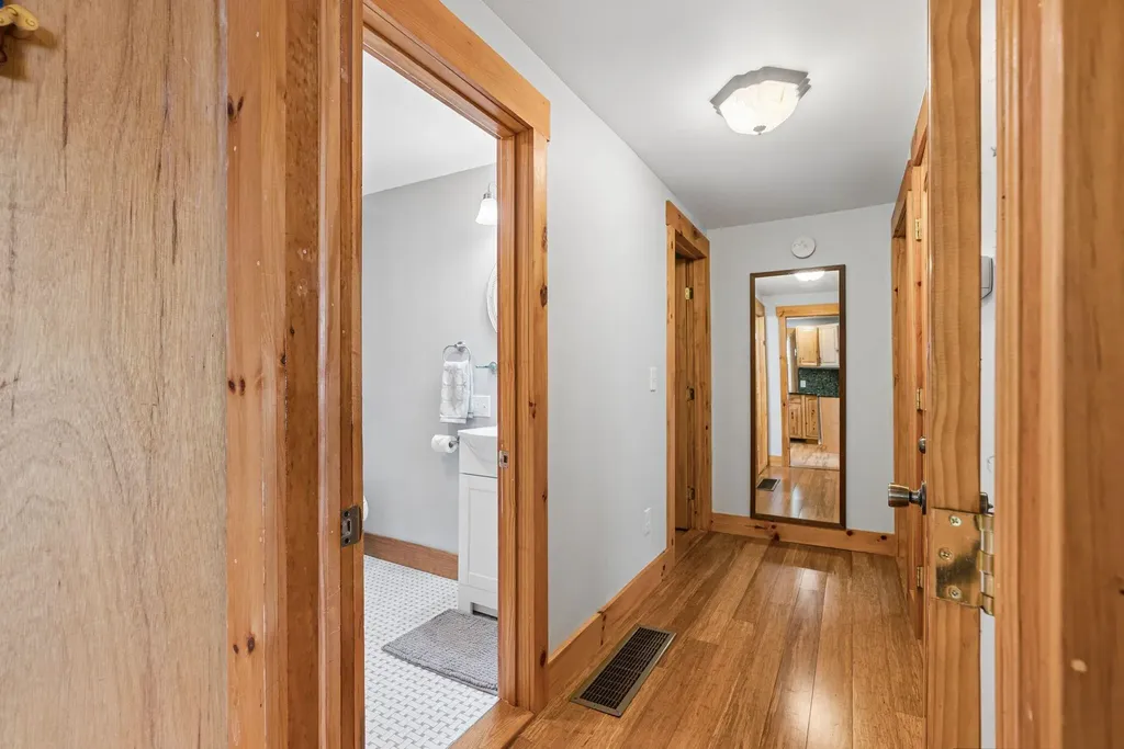32 E Eleanor Avenue Standish ME 04084