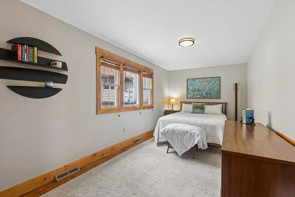 32 E Eleanor Avenue Standish ME 04084