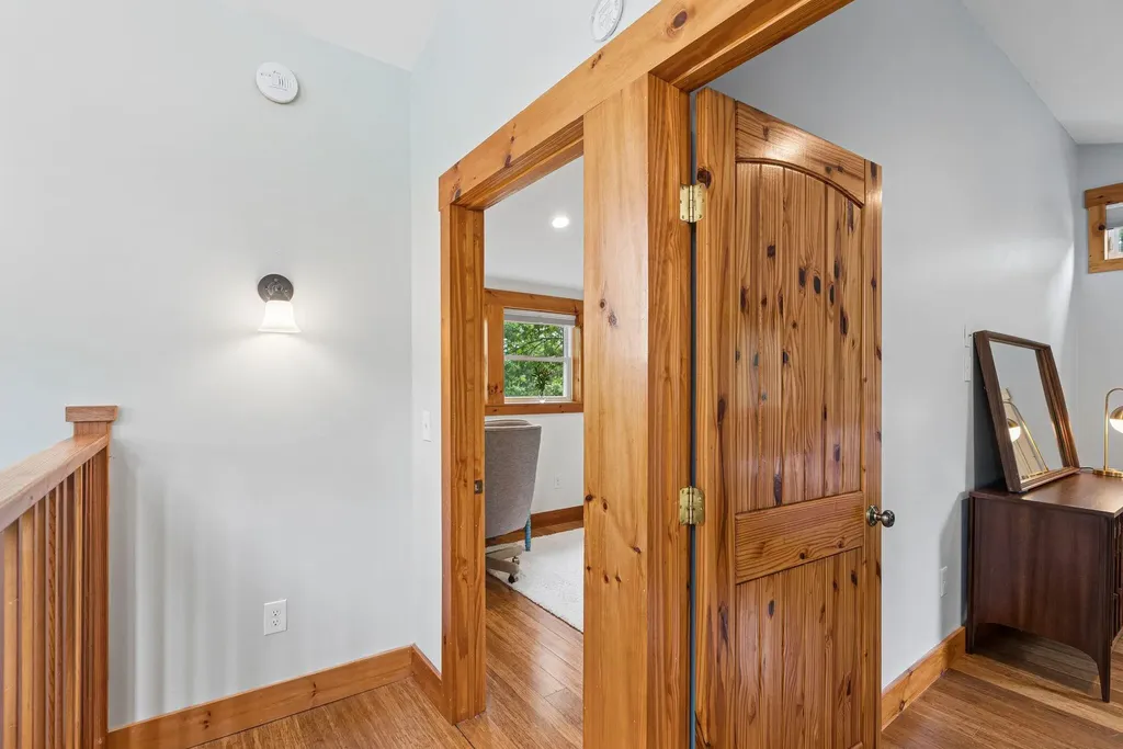 32 E Eleanor Avenue Standish ME 04084