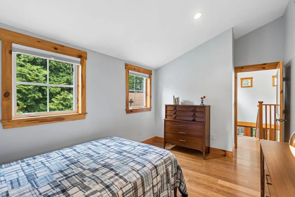 32 E Eleanor Avenue Standish ME 04084