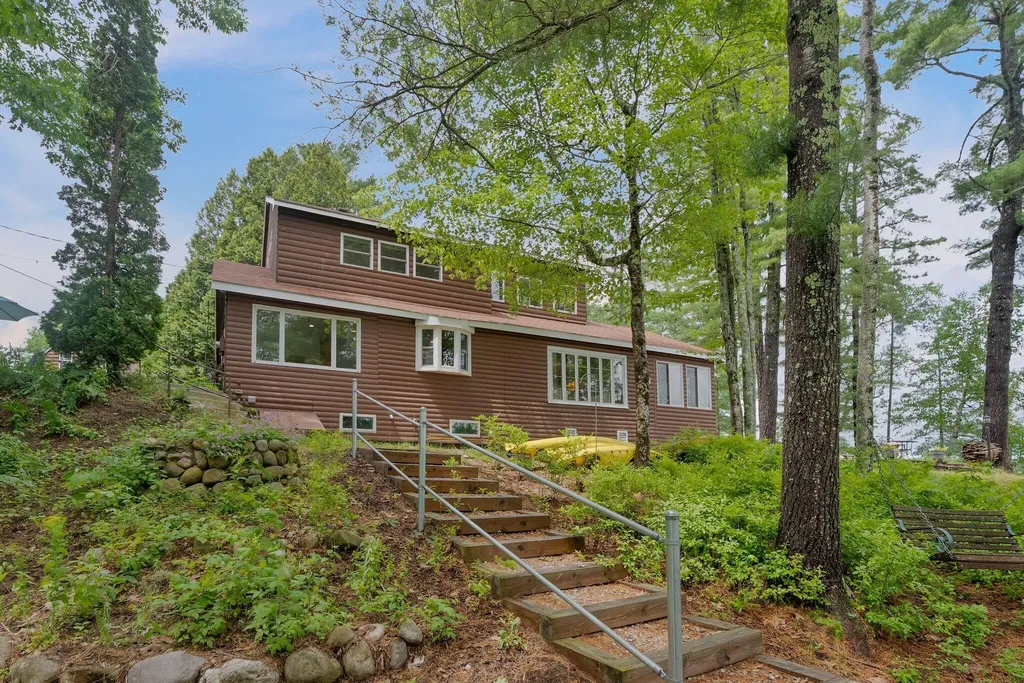 32 E Eleanor Avenue Standish ME 04084