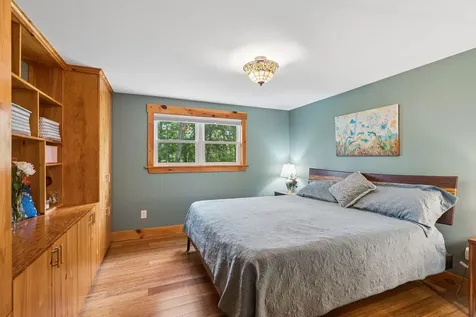 32 E Eleanor Avenue Standish ME 04084
