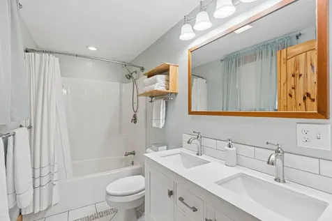 32 E Eleanor Avenue Standish ME 04084
