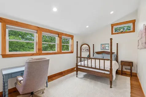32 E Eleanor Avenue Standish ME 04084