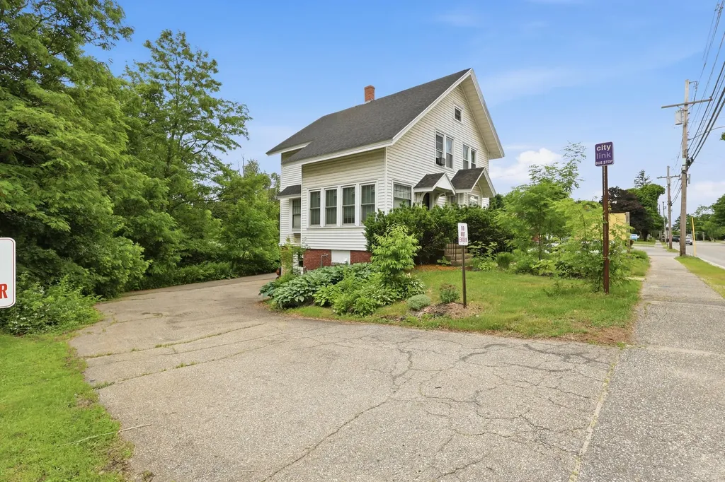 643 Main Street Lewiston ME 04240