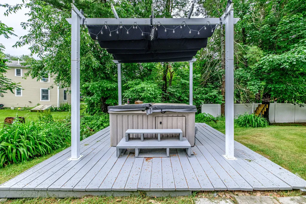 5 Willow Avenue Old Orchard Beach ME 04064