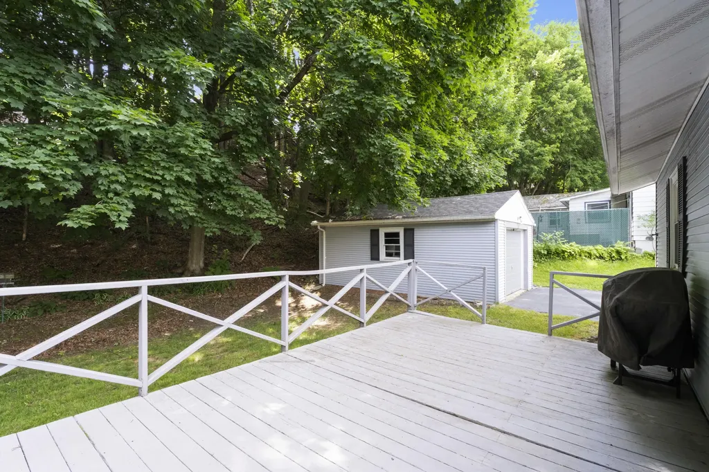 2 Dennis Street Augusta ME 04330