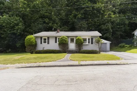 2 Dennis Street Augusta ME 04330