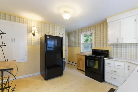 2 Dennis Street Augusta ME 04330