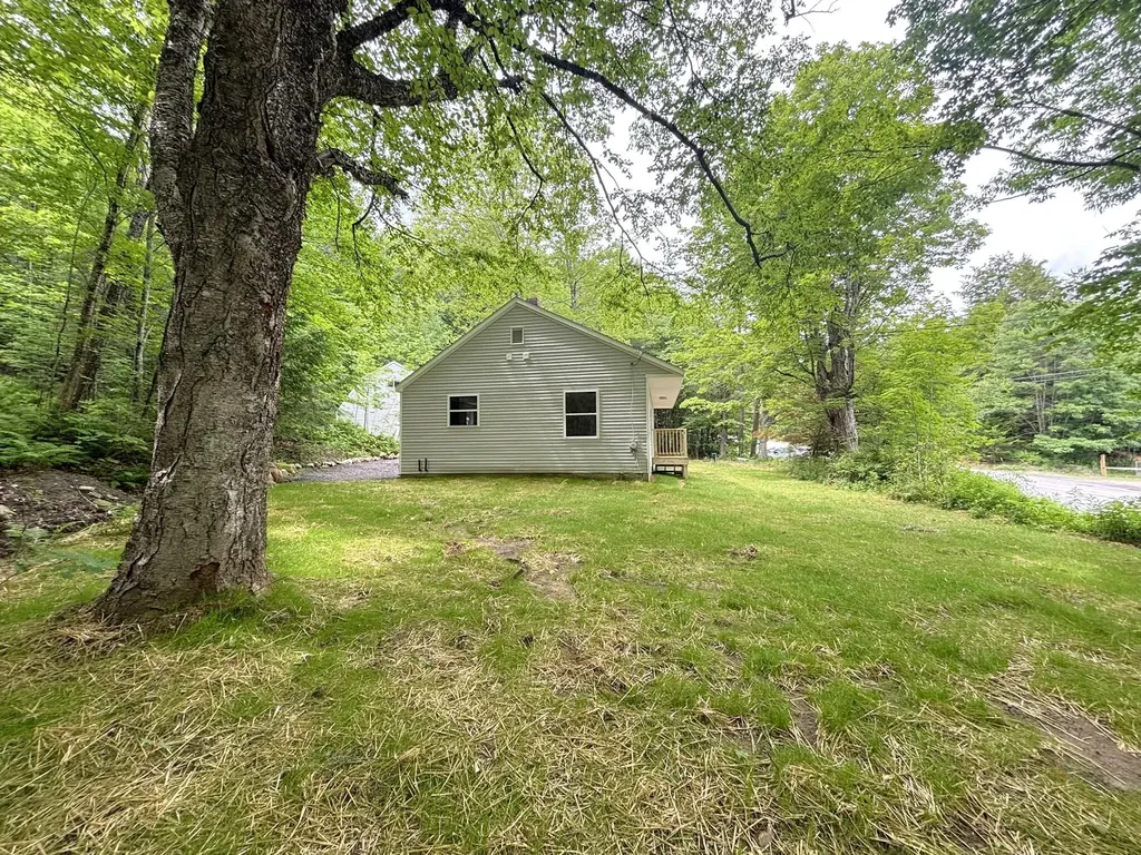 950 Main Street Wayne ME 04284