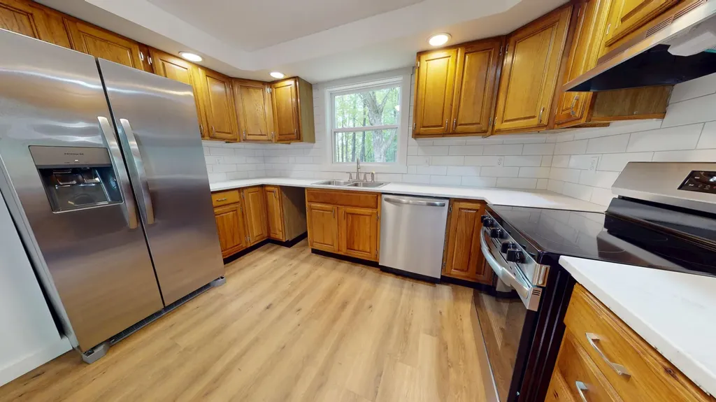 950 Main Street Wayne ME 04284