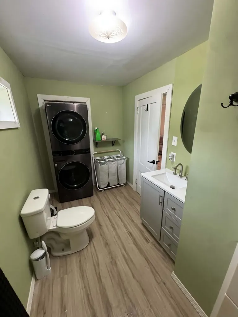 9 Perry Street Lincoln ME 04457