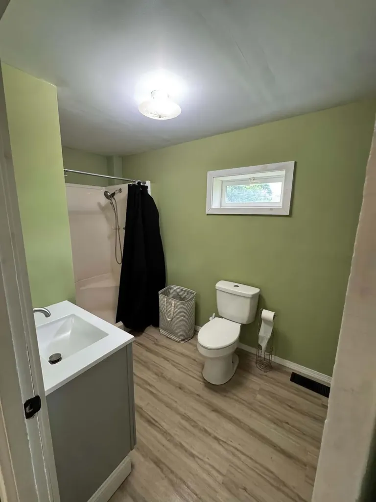 9 Perry Street Lincoln ME 04457