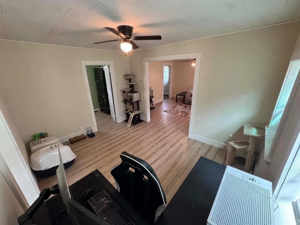 9 Perry Street Lincoln ME 04457