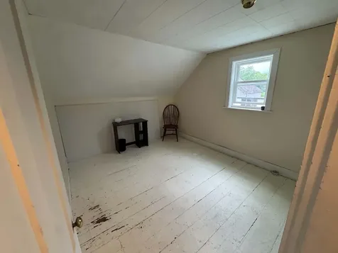 9 Perry Street Lincoln ME 04457