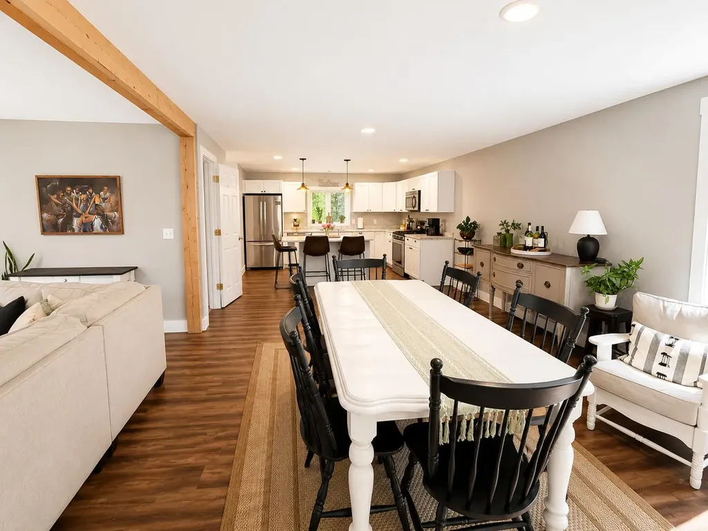 16 Escott Way Naples ME 04055