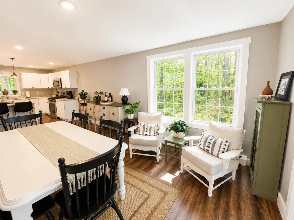 16 Escott Way Naples ME 04055