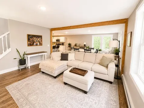 16 Escott Way Naples ME 04055