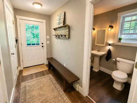 16 Escott Way Naples ME 04055