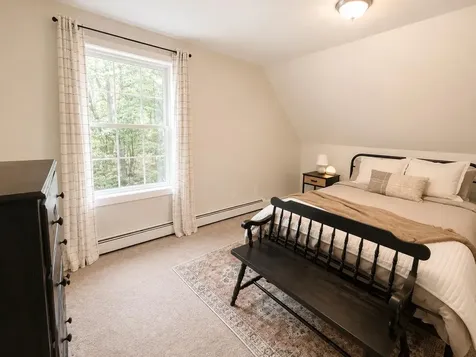 16 Escott Way Naples ME 04055