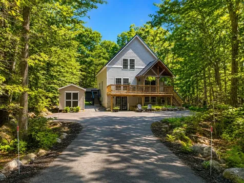 16 Escott Way Naples ME 04055