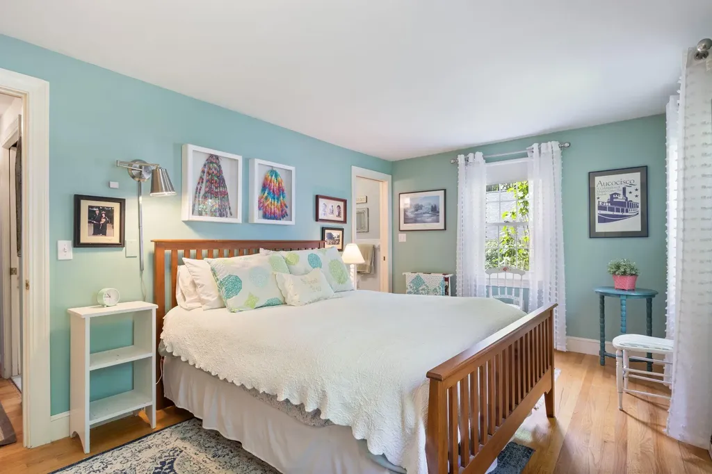 22 Applegate Lane Falmouth ME 04105