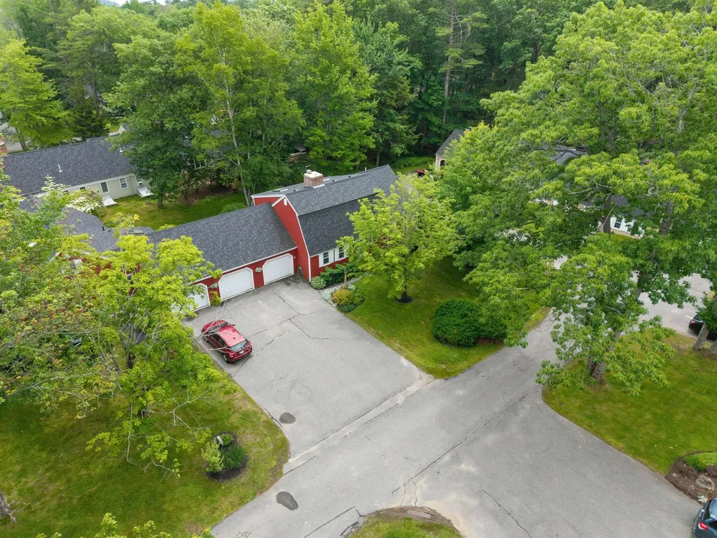 22 Applegate Lane Falmouth ME 04105