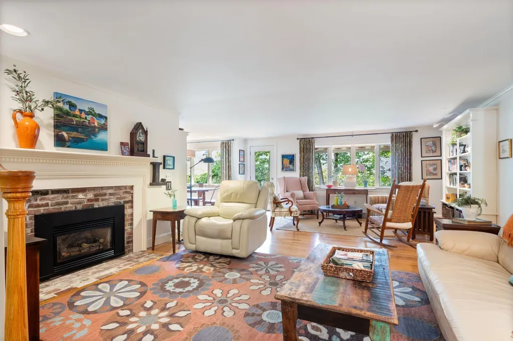 22 Applegate Lane Falmouth ME 04105