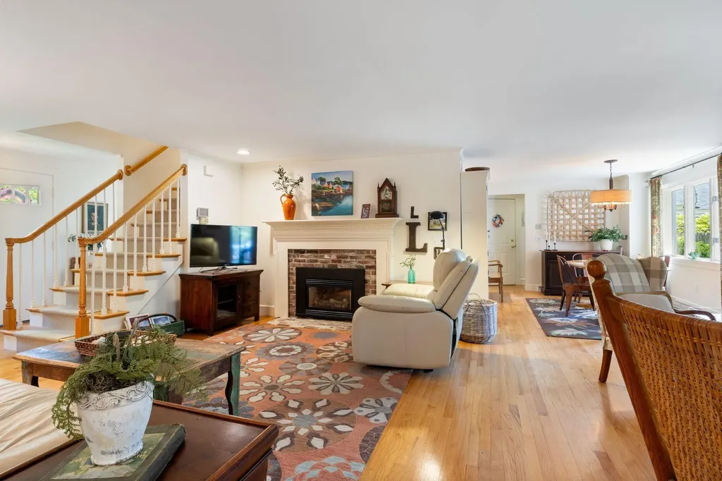 22 Applegate Lane Falmouth ME 04105