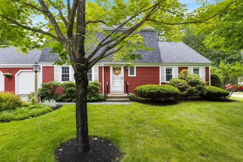 22 Applegate Lane Falmouth ME 04105