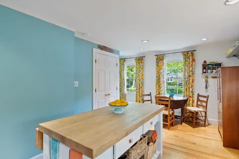 22 Applegate Lane Falmouth ME 04105